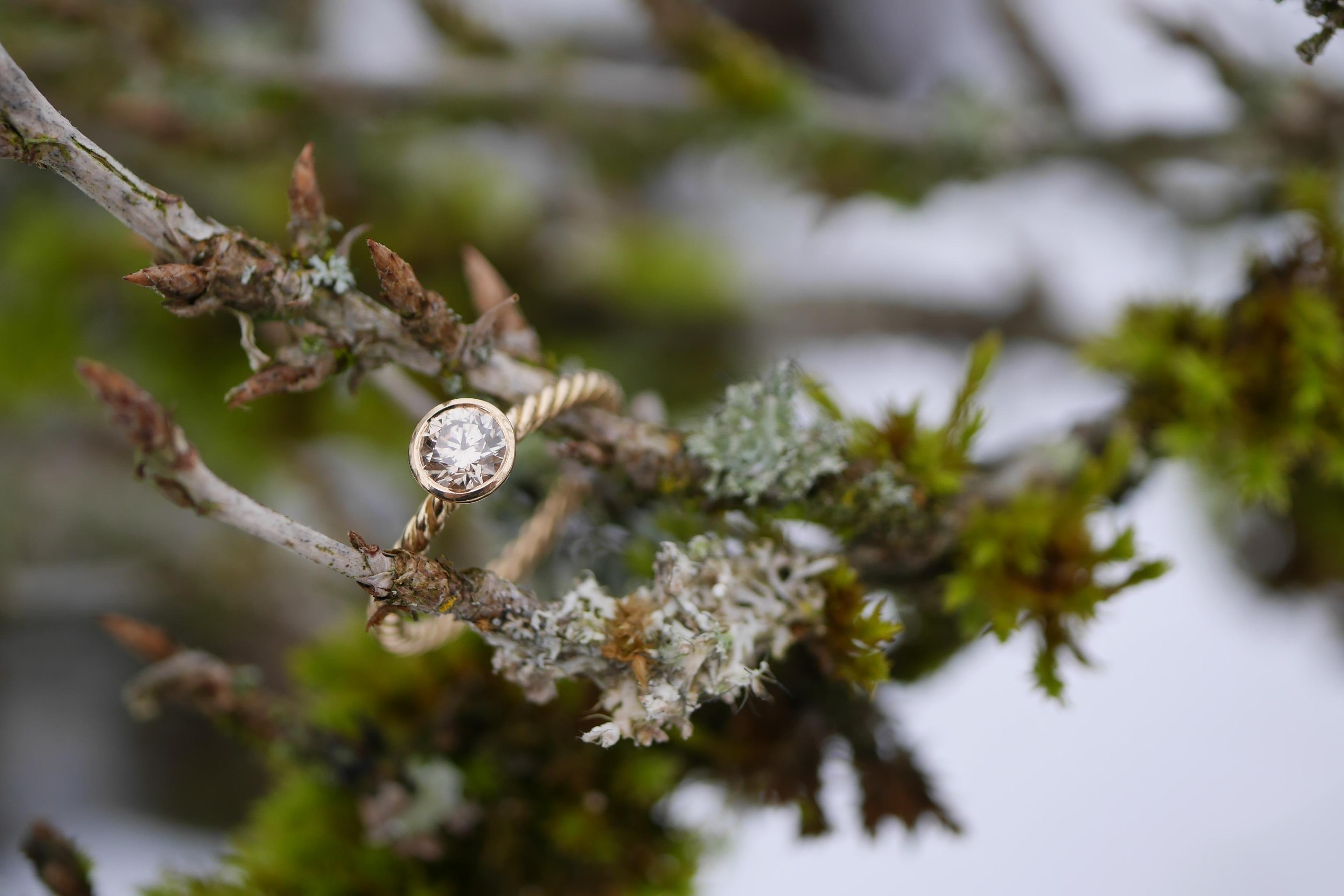 Verlobungsring Gelbgold mit braunem Diamanten